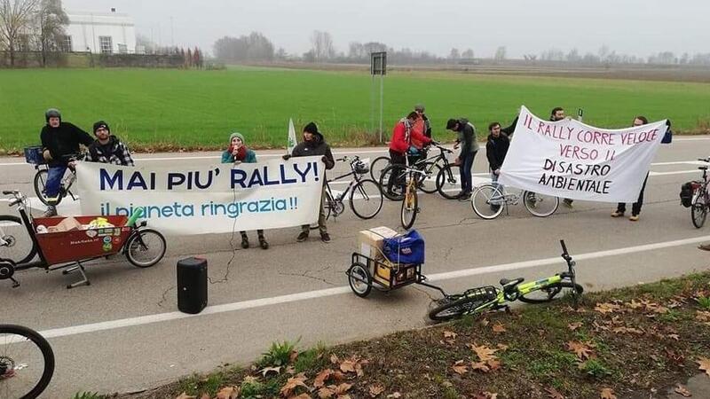 Chieri, Rally e proteste in strada: la Grande Corsa con belle auto storiche e qualche polemica