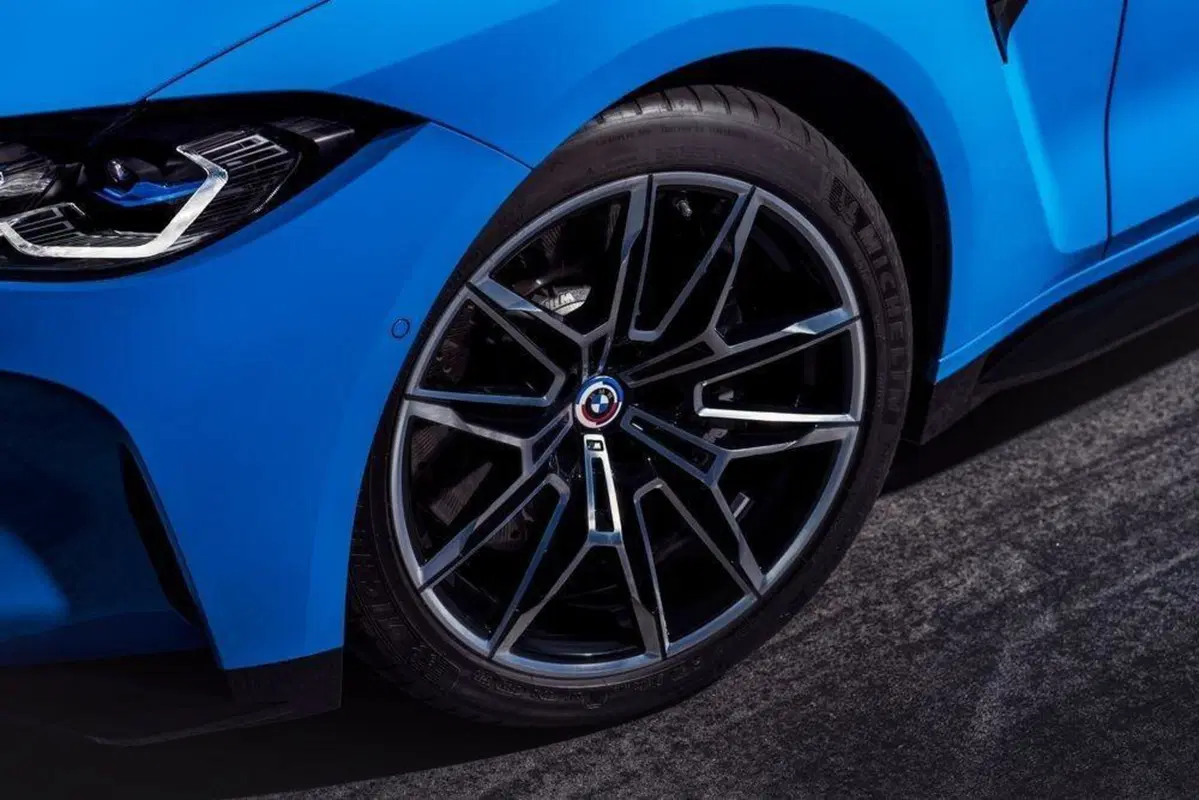 BMW Motorsport: ritorno alle origini con il nuovo logo  (3)