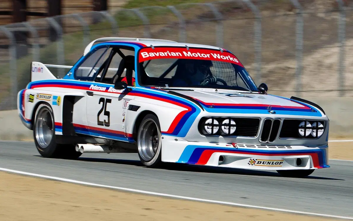 BMW Motorsport: ritorno alle origini con il nuovo logo  (5)