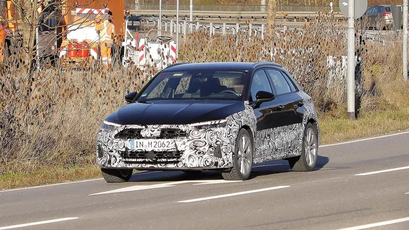 Audi A3 Allroad, le foto spia