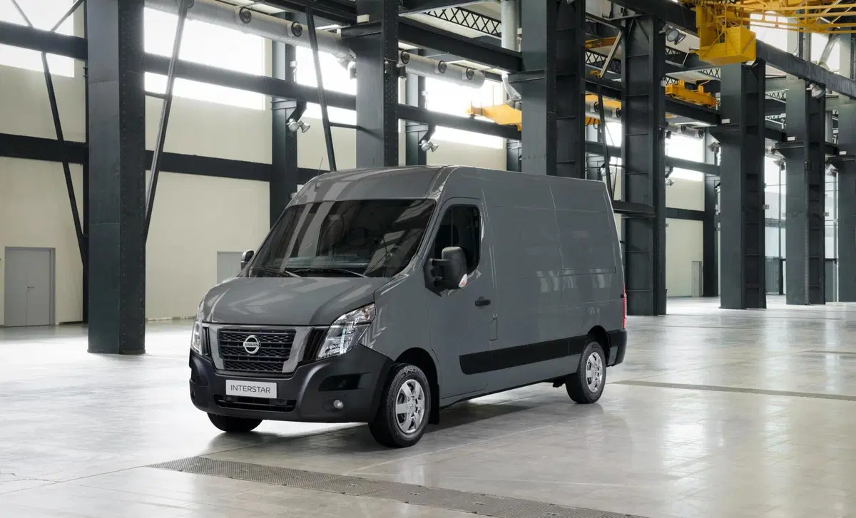 Nissan Interstar Furgone 35 2.3 dCi 150CV aut.PC-TM Tekna Furgone (3)
