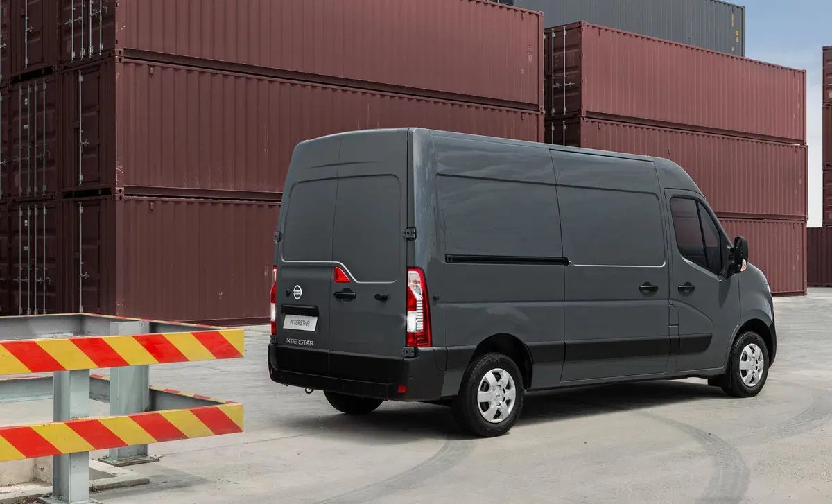 Nissan Interstar Furgone 35 2.3 dCi 150CV aut.PC-TM Tekna Furgone (6)
