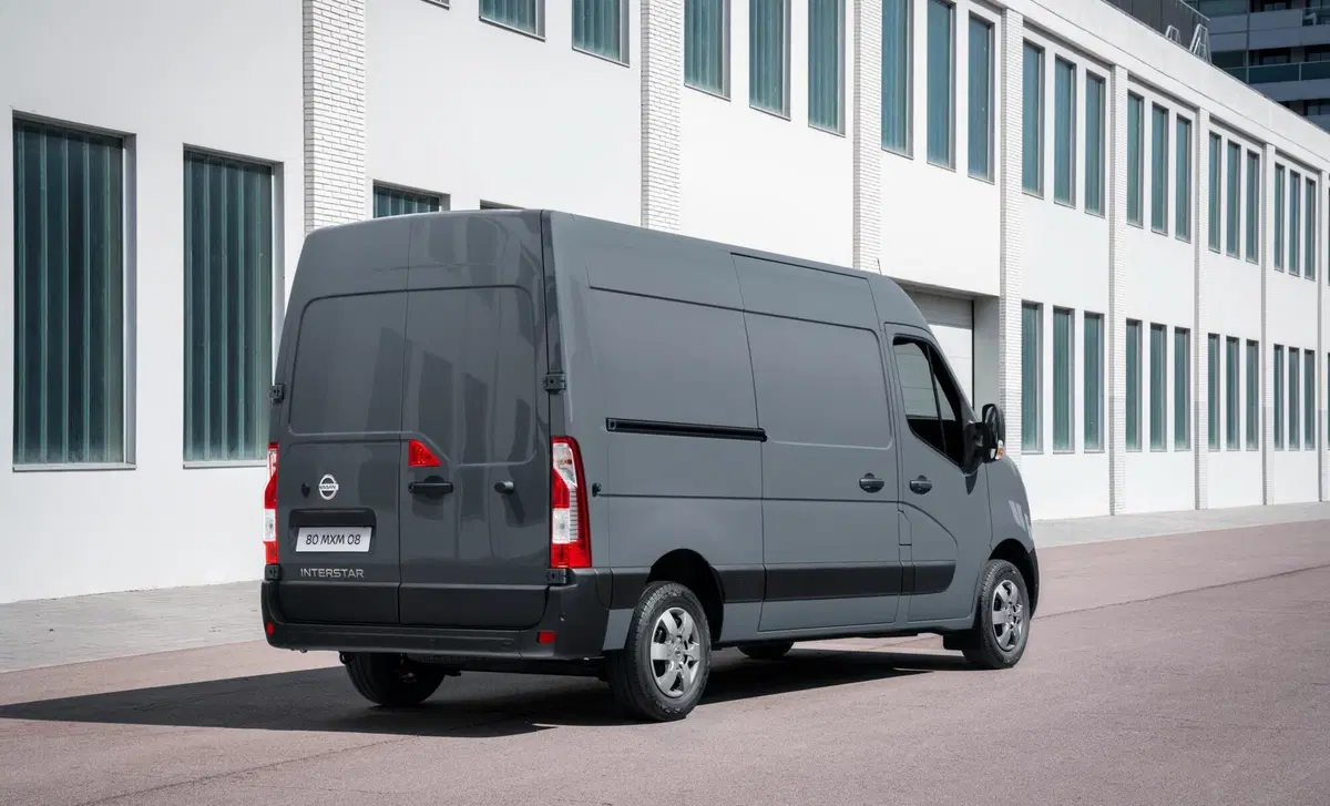 Nissan Interstar Furgone 35 2.3 dCi 150CV aut.PC-TM Tekna Furgone (4)