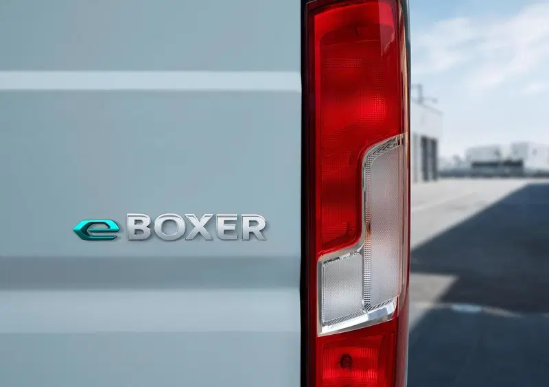 Peugeot e-Boxer Furgone (2021-23) (4)