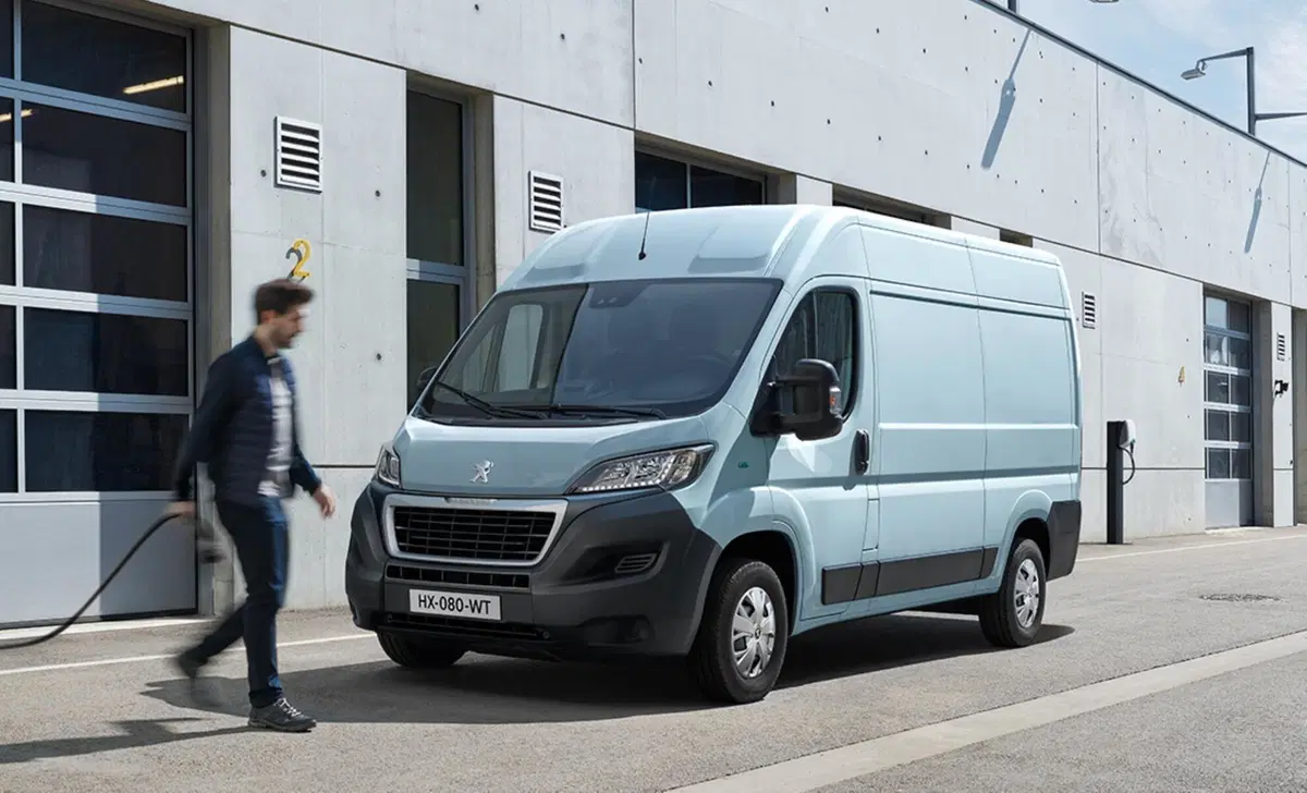 Peugeot e-Boxer Furgone (2021-23) (3)