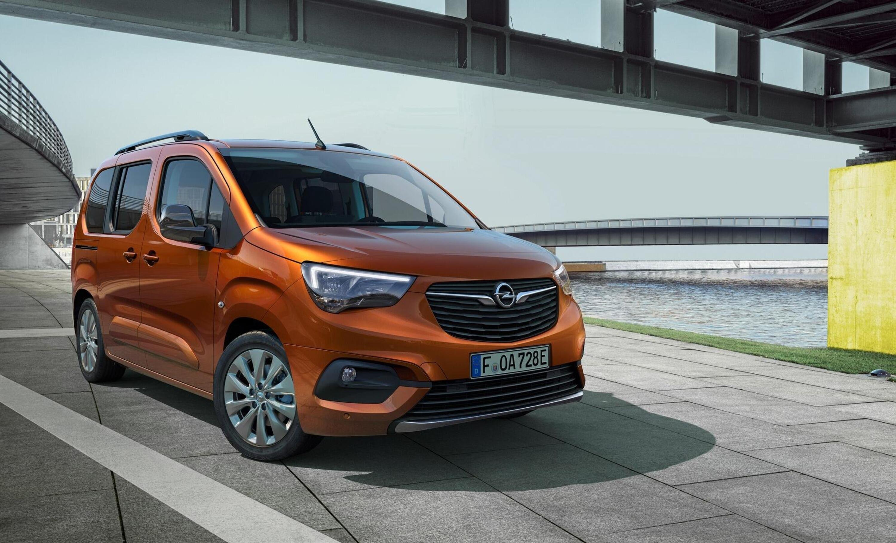 Opel Combo-e Life (2021-->>)