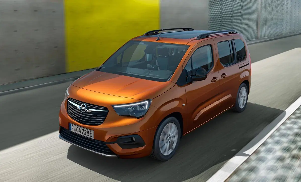 Opel Combo-e Life (2021-->>) (2)