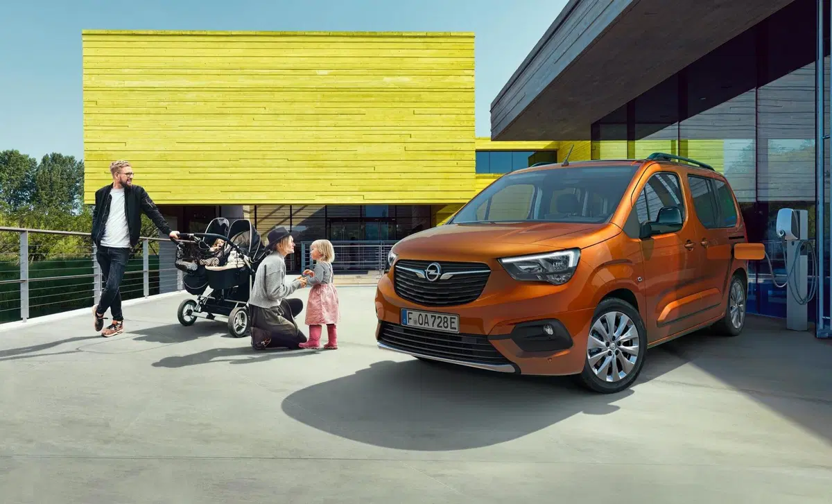 Opel Combo-e Life (2021-->>) (5)