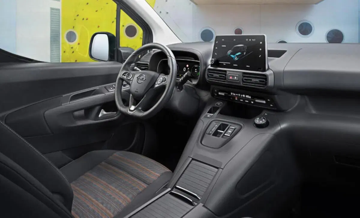 Opel Combo-e Life (2021-->>) (11)