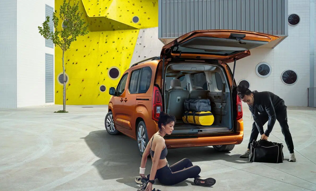 Opel Combo-e Life (2021-->>) (15)