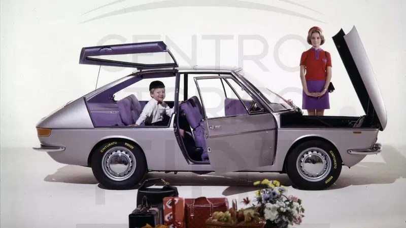 La Fiat carrozzata Ghia con idromatic e seggiolini integrati, Accesso facilitato per la 850 Vanessa