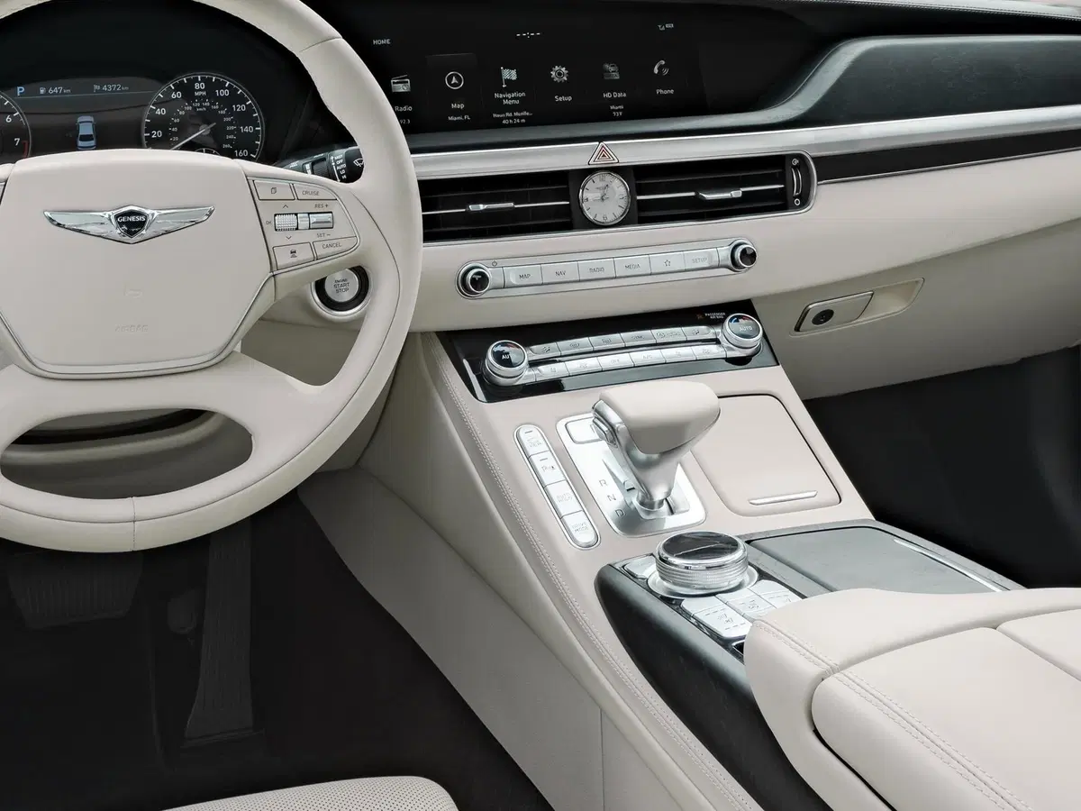 Genesis G90: l'ammiraglia asiatica in competizione con i marchi europei  (9)