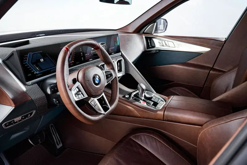 Gli interni di BMW Concept XM