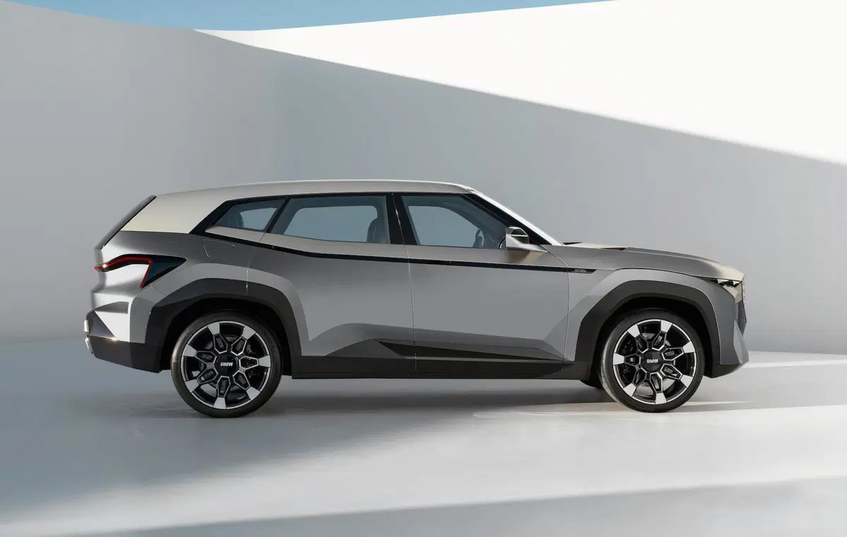 BMW Concept XM traccia lo stile futuro del brand con un ibrido plug-in da 750 CV (5)