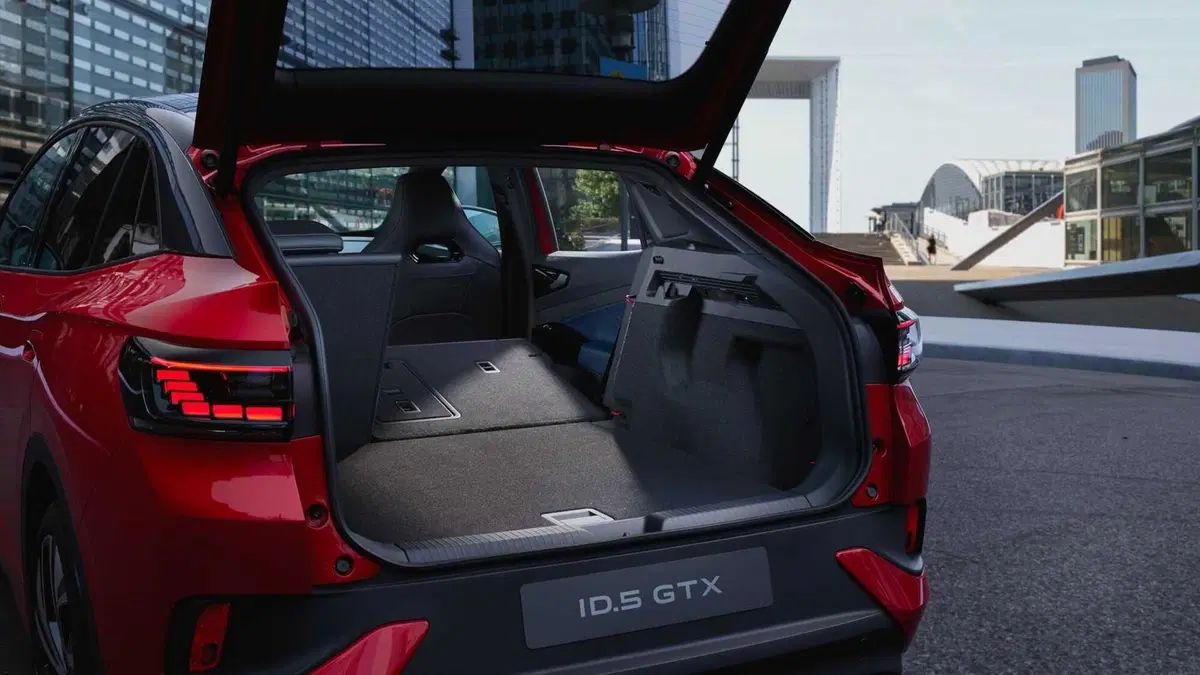 VW ID.5 e GTX: i costi e gli equipaggiamenti su listino prezzi Italia (13)