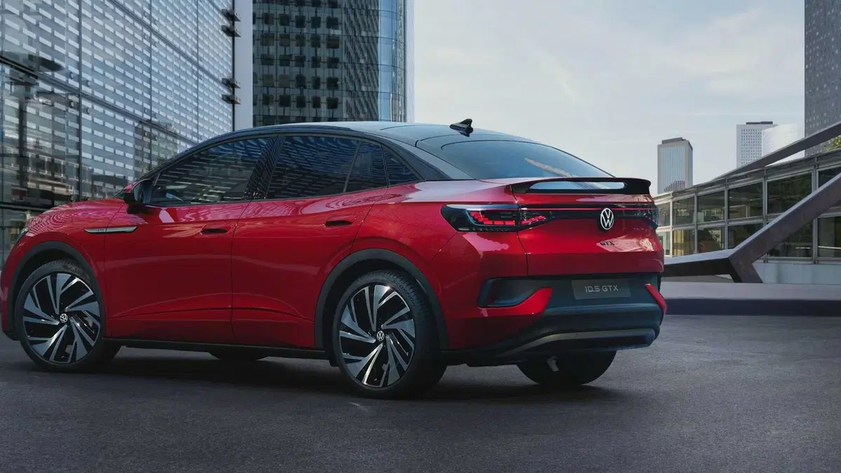VW ID.5 e GTX: i costi e gli equipaggiamenti su listino prezzi Italia (11)