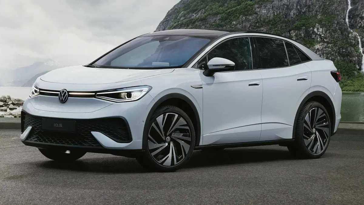 VW ID.5 e GTX: i costi e gli equipaggiamenti su listino prezzi Italia (4)