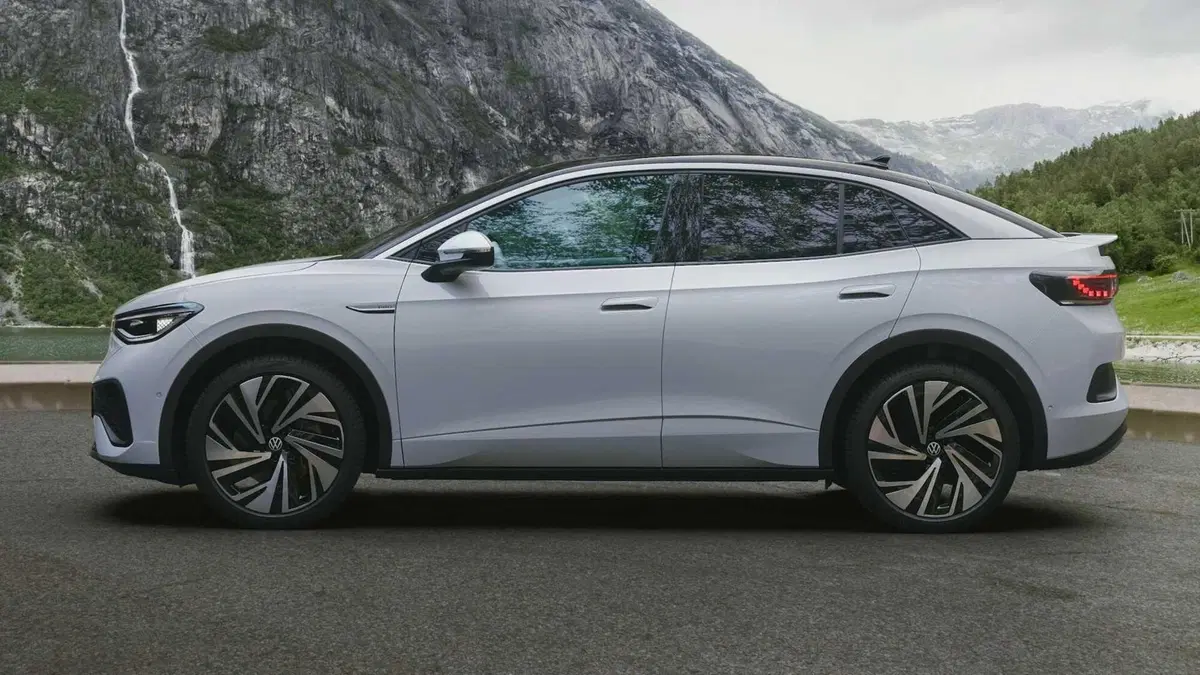 VW ID.5 e GTX: i costi e gli equipaggiamenti su listino prezzi Italia (6)