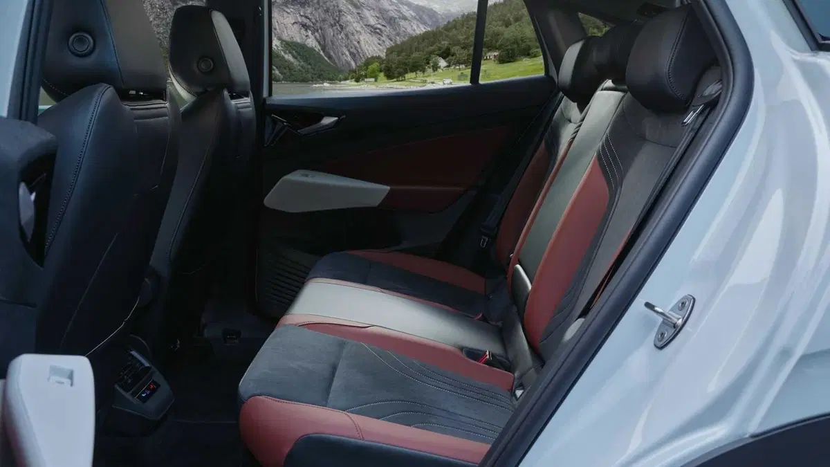 VW ID.5 e GTX: i costi e gli equipaggiamenti su listino prezzi Italia (8)