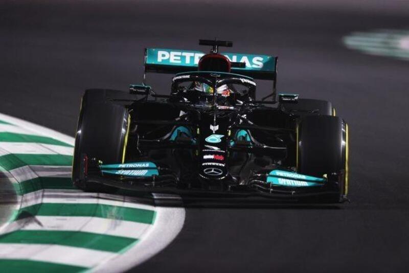 F1, GP Arabia Saudita 2021: pole per Hamilton