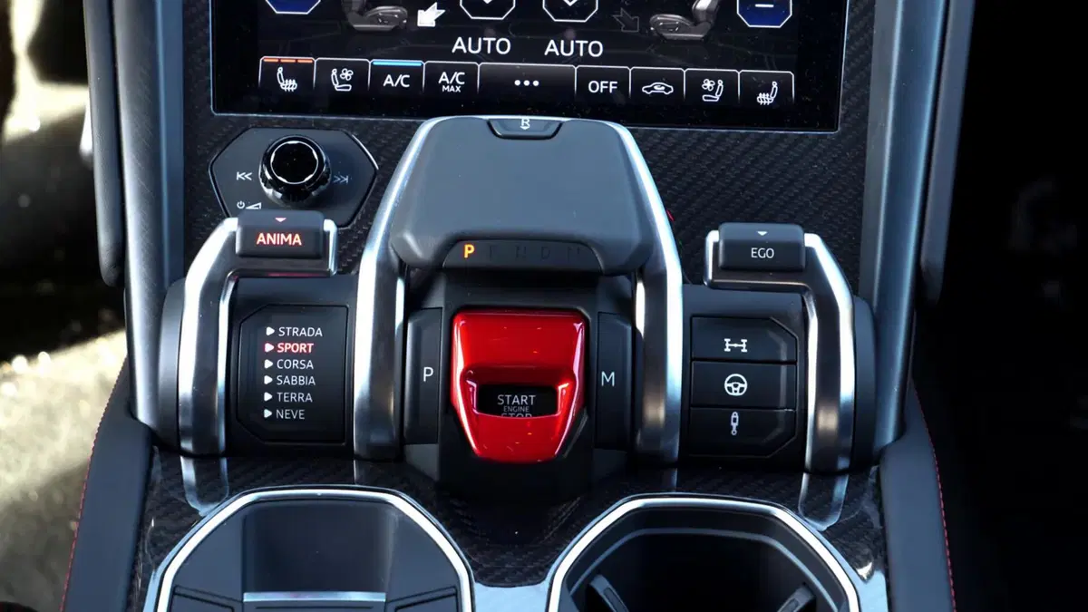 Lamborghini Urus 4.0 Capsule, PRO e CONTRO | La pagella e tutti i numeri della prova strumentale (13)
