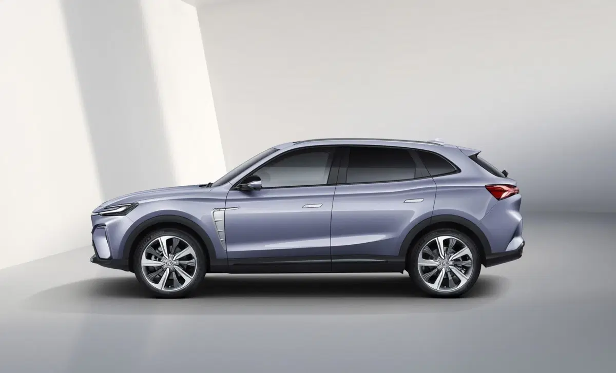 Mg Marvel R Luxury (2)