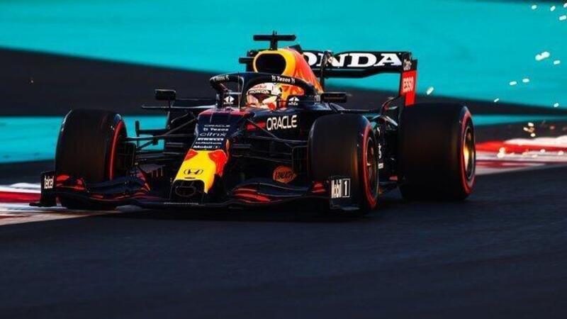 F1, GP Abu Dhabi 2021: pole per Verstappen