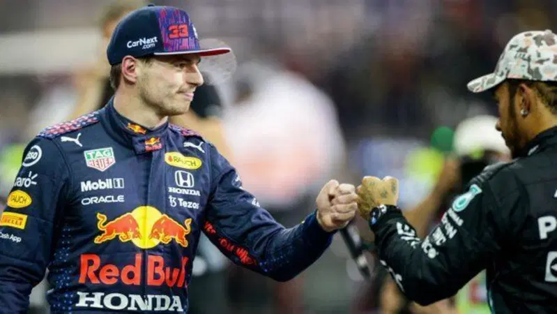 F1, Hamilton: "Verstappen ha fatto un gran giro"