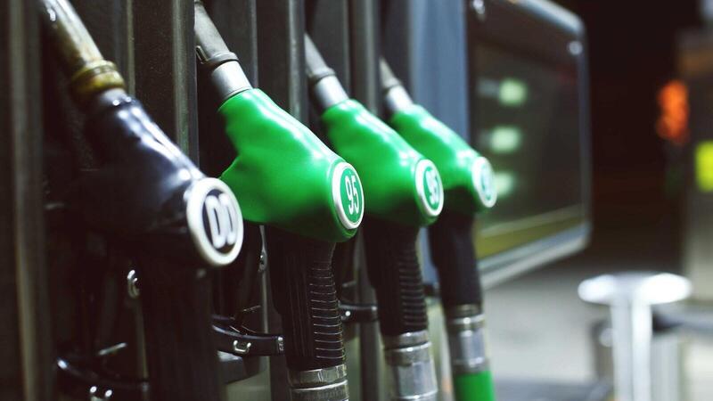 Diesel e benzina, stop in Italia nel 2035. Ma di che parliamo?  