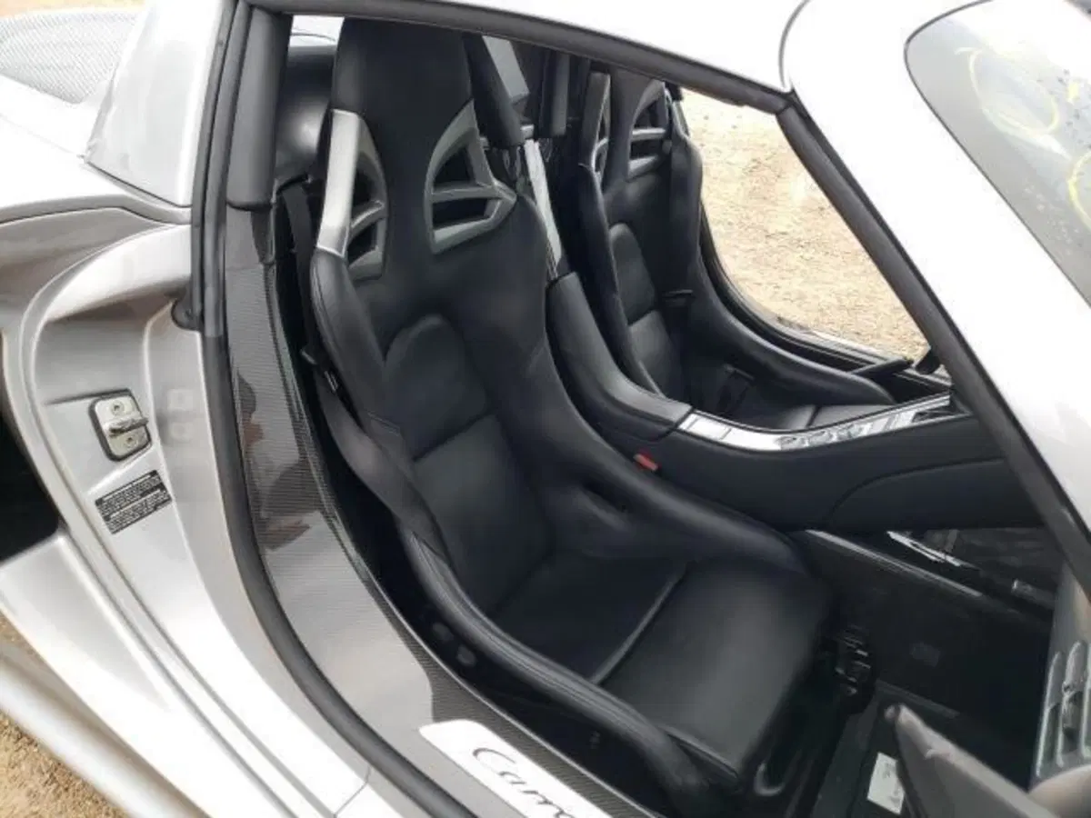 All'asta una Porsche Carrera GT incidentata (7)