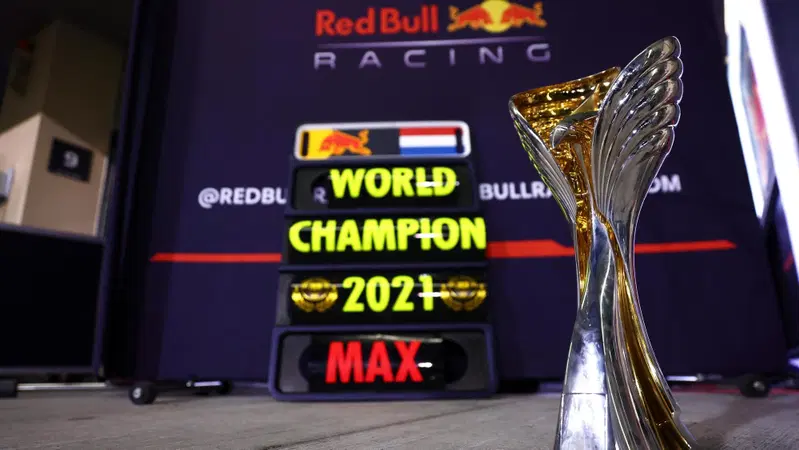 F1, la FIA dispone un'indagine sul GP di Abu Dhabi. E manda un messaggio chiaro sul titolo di Verstappen