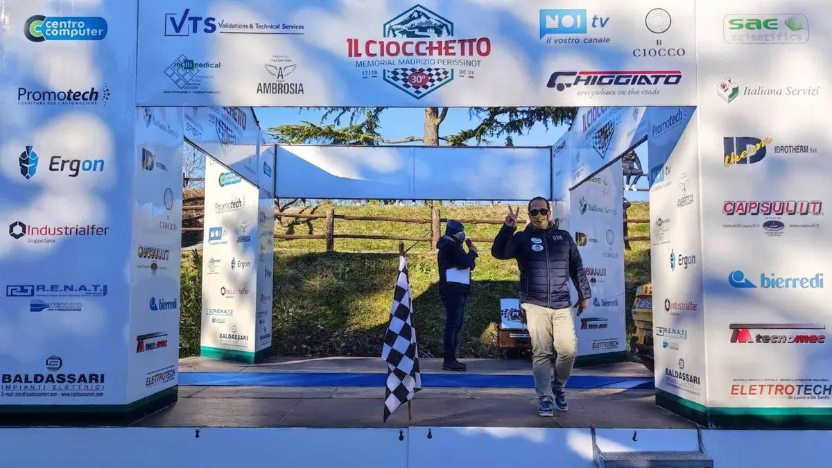 Ciocchetto 30th. Ciuffi-Ciuffi, Mistero Risolto, è Passaggio di Consegne (4)