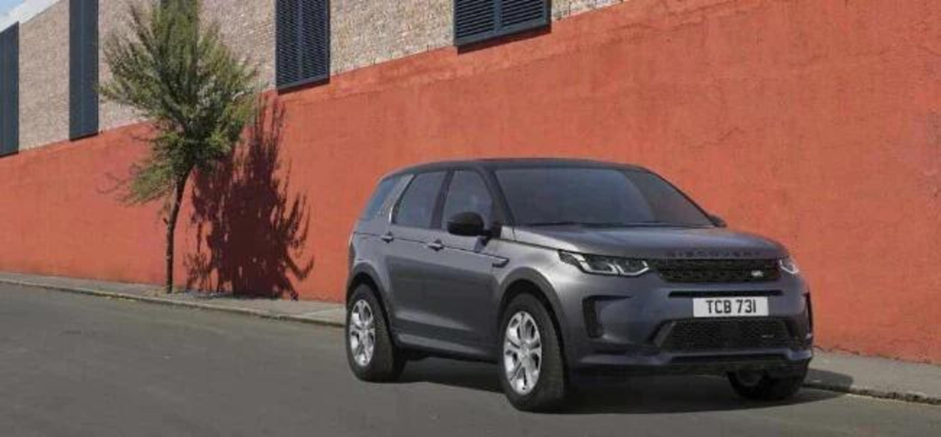 Land Rover Discovery Sport si rinnova con il 2022