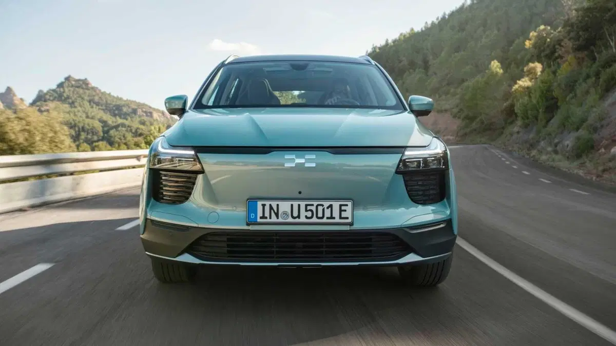 Aiways U5, arriva con il listino prezzi Italia (3)