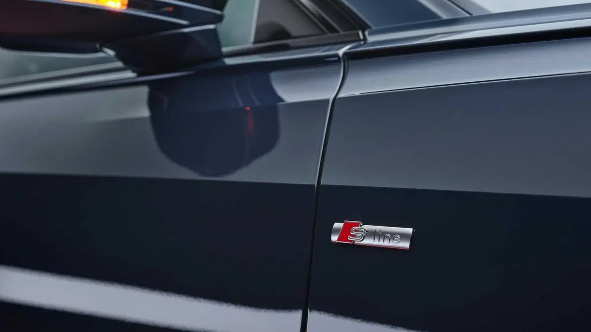 La grande ammiraglia Audi A8 con un nuovo facelift (12)