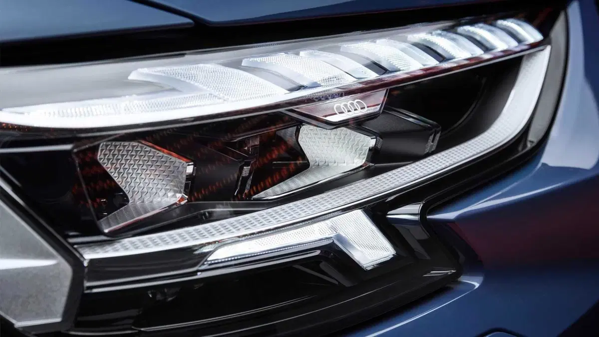 La grande ammiraglia Audi A8 con un nuovo facelift (13)