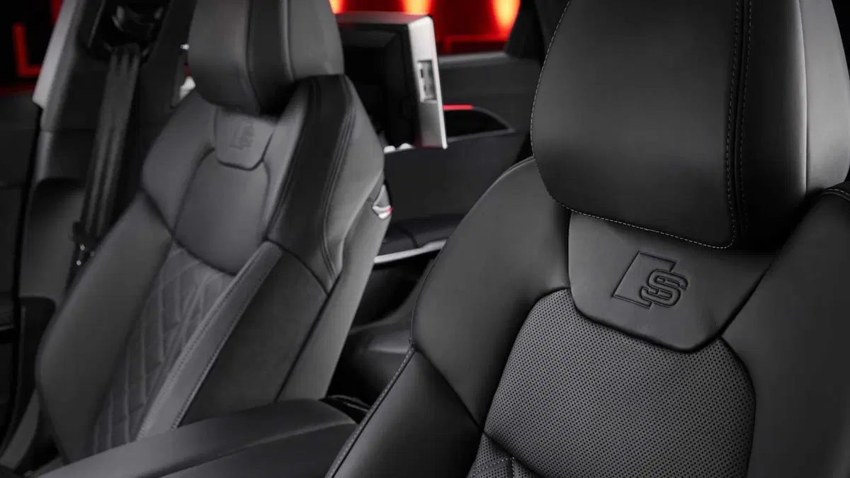 La grande ammiraglia Audi A8 con un nuovo facelift (17)
