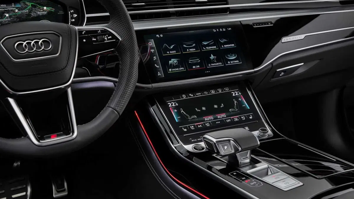 La grande ammiraglia Audi A8 con un nuovo facelift (15)