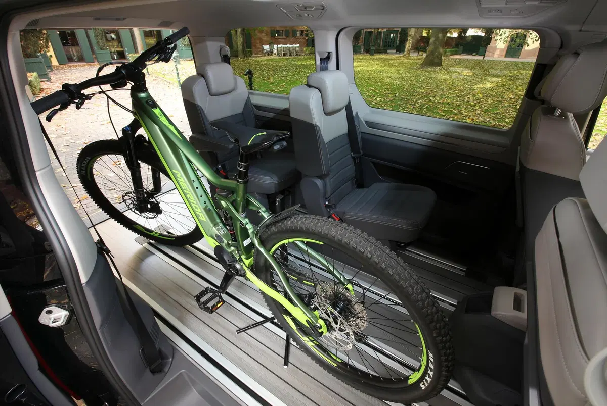 Volkswagen Multivan 2.0 tdi Style 150cv dsg 7p.ti (13)