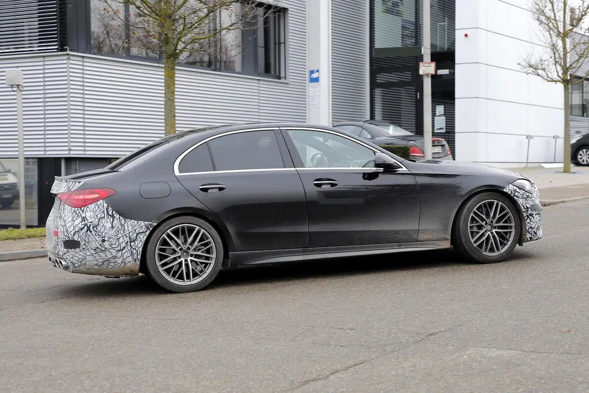 Mercedes-AMG C43, le foto spia (5)