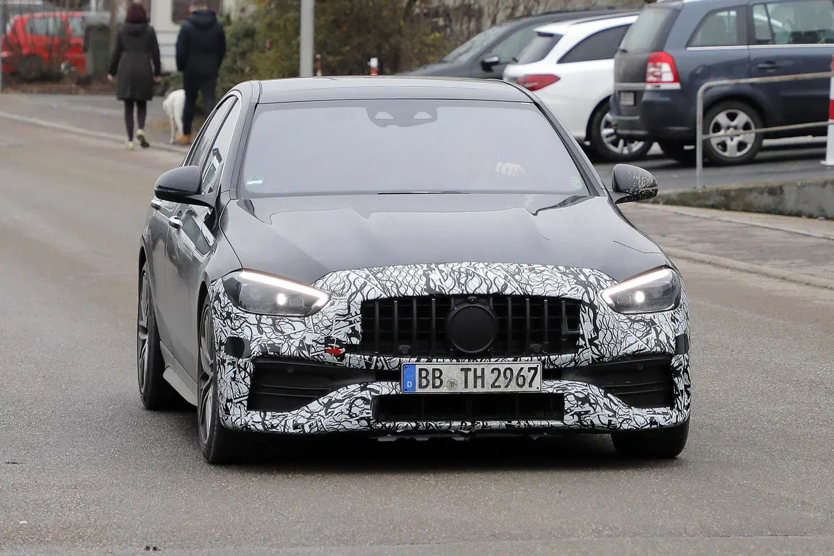 Mercedes-AMG C43, le foto spia (8)