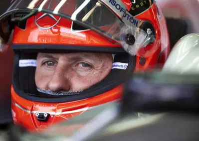 Ecco cosa è rimasto di Michael Schumacher nella F1 di oggi, a otto anni dall'incidente