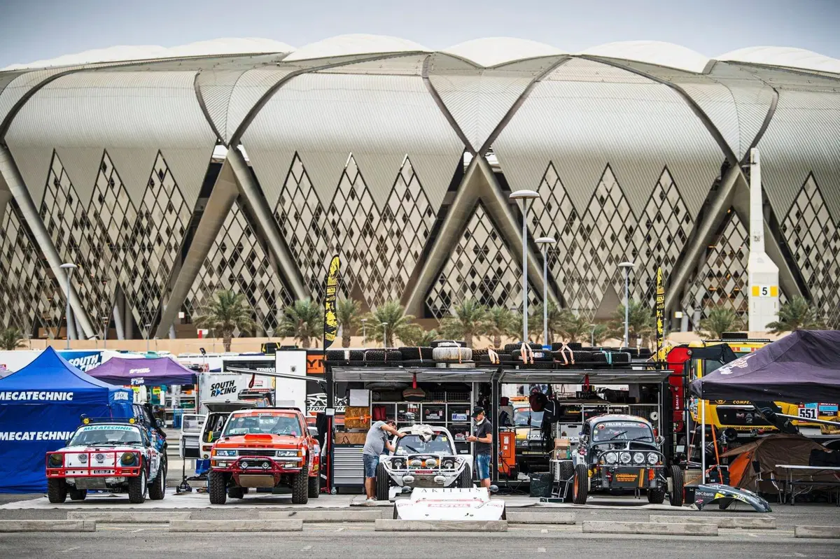 Dakar 2022: prima speciale a Sanders (moto) e Al-Attiyah (auto) ma la sorpresa è Sainz con l'Audi RS Q e-tron elettrica (6)