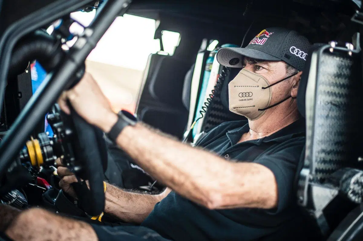 Dakar 2022: prima speciale a Sanders (moto) e Al-Attiyah (auto) ma la sorpresa è Sainz con l'Audi elettrica (3)