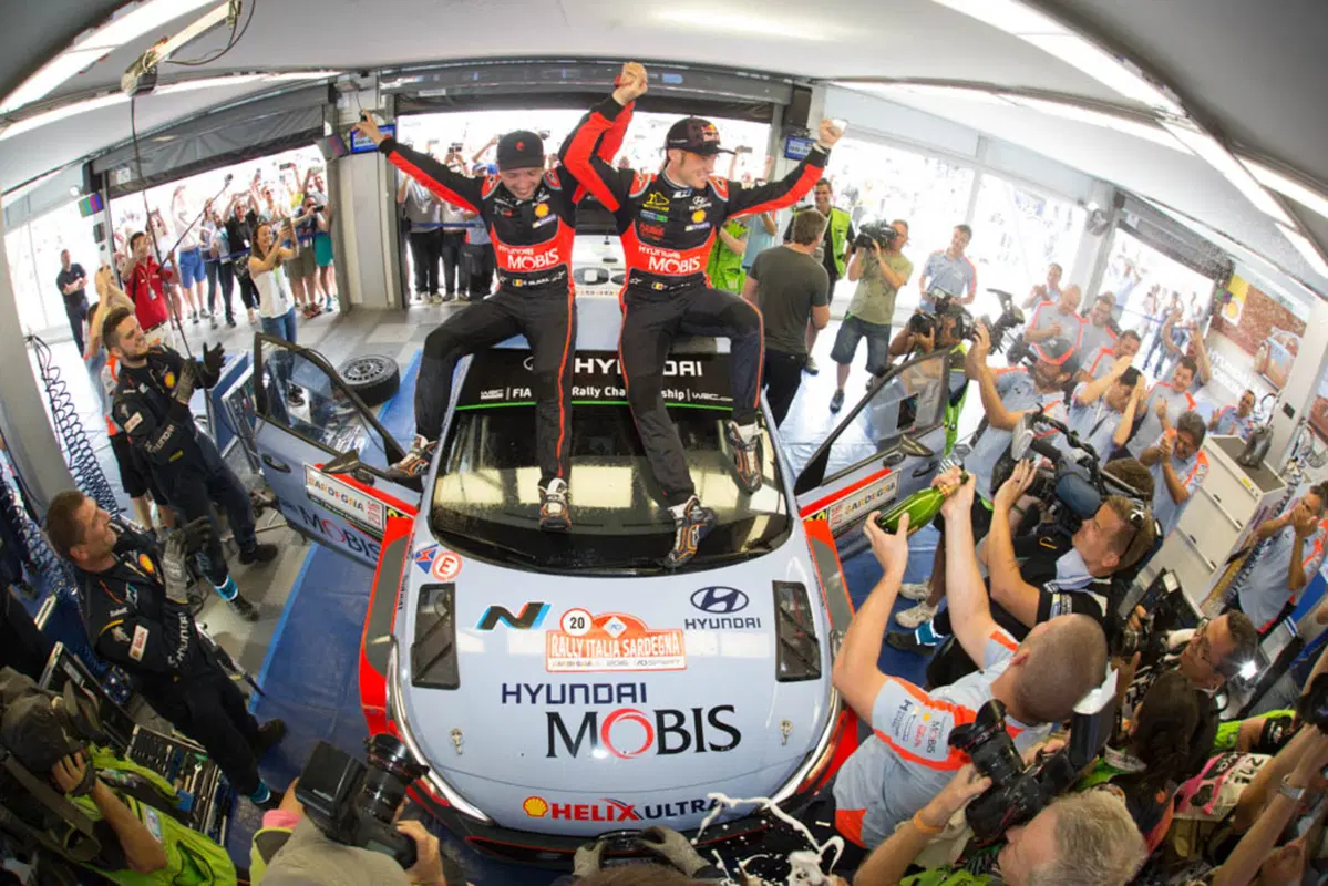 WRC16 Sardegna Italia, Marziani in Paradiso. Dedicato a Neuville (e a Hyundai) (20)