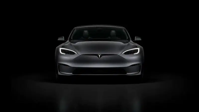 Tesla Model S Plaid, come ottenere la modalit&agrave; Track nell'aggiornamento del software 