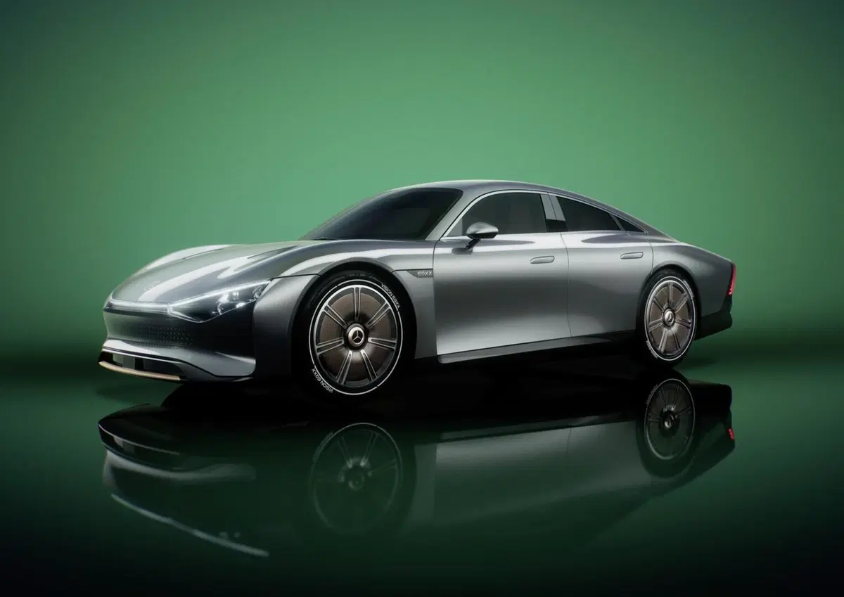 Mercedes lancia un nuovo accessorio destinato a prender piede: il solar roof (8)