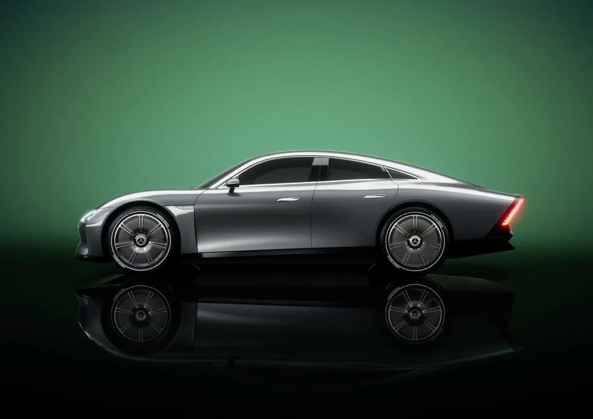 Mercedes lancia un nuovo accessorio destinato a prender piede: il solar roof (9)