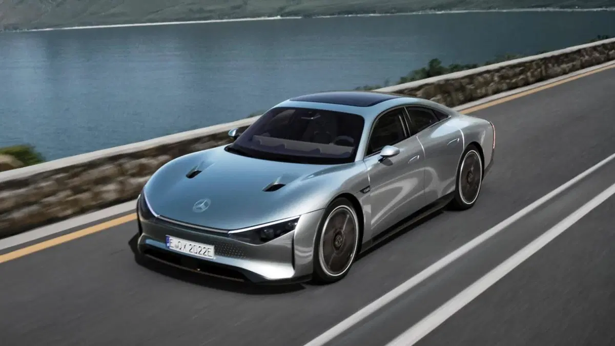 Mercedes lancia un nuovo accessorio destinato a prender piede: il solar roof (2)