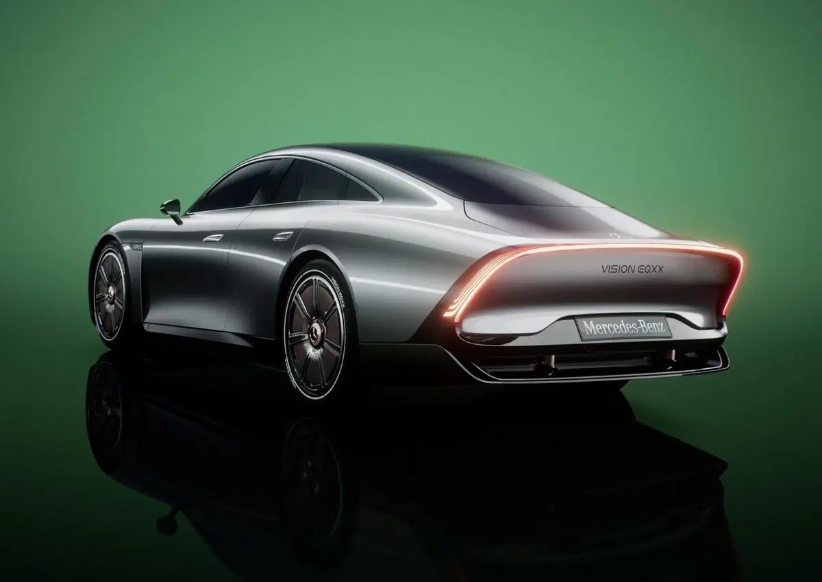 Mercedes lancia un nuovo accessorio destinato a prender piede: il solar roof (10)